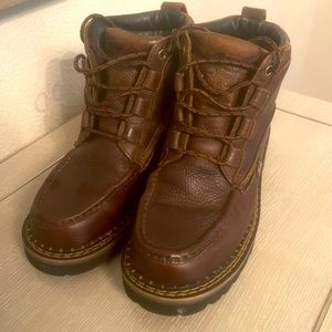 Used Justin Men’s Boot Chukka Boot 7.5 D.  worn a few times almost new
